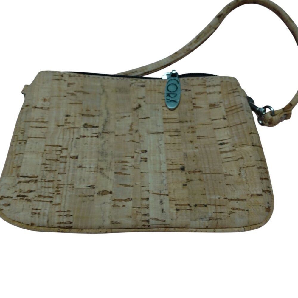 Corx Brand Beige Wristlet Zip Closure Neutral Clutch Purse Contemporary